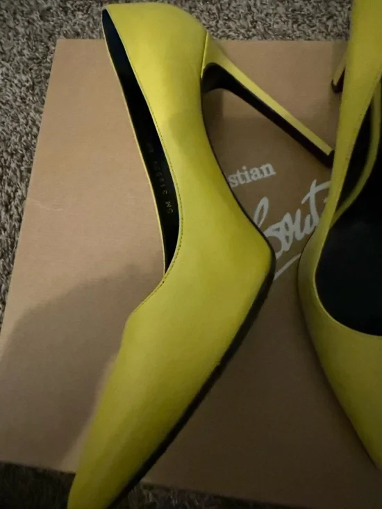 Saint Laurent Bright Yellow Pointed Leather Pumps - Picture 3 of 8